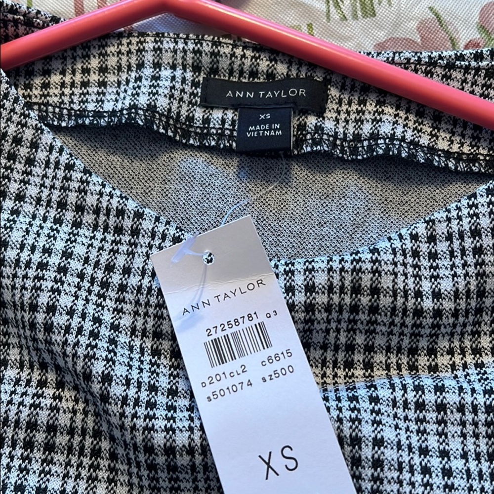 Ann Taylor Gingham High Neck Tank Top - Picture 4 of 8